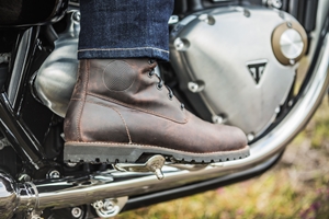 Comment choisir vos bottes ou chaussures de moto idéales?